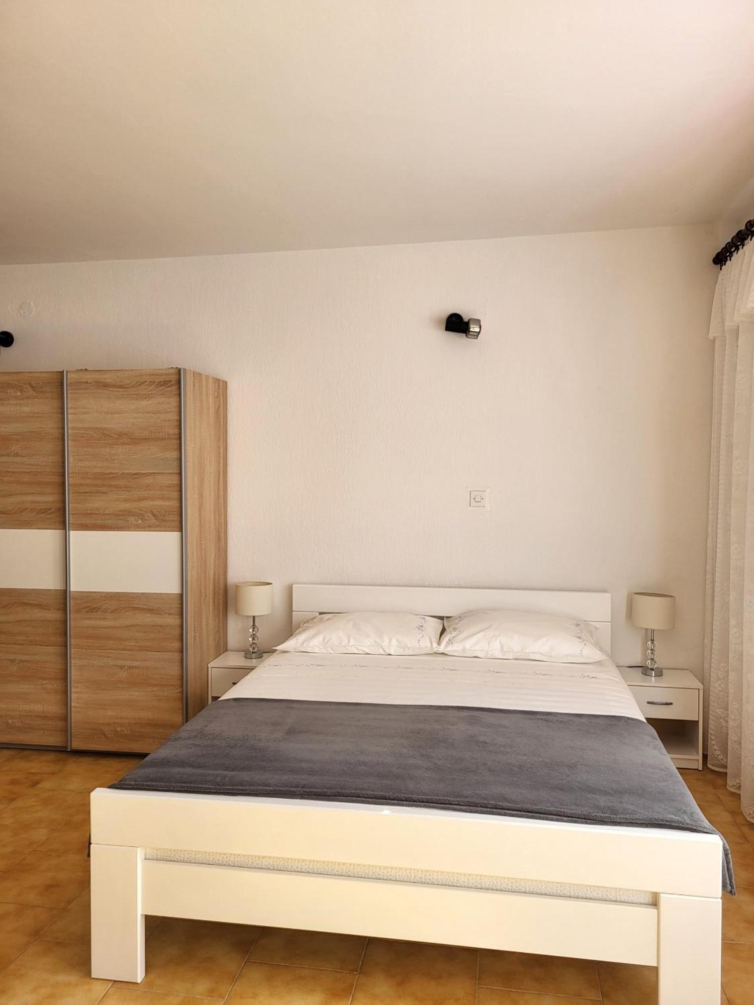 Apartments With Wifi Novi Vinodolski - 5483 Стая снимка